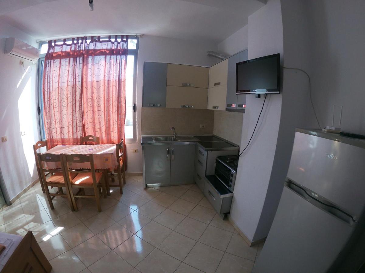 Honey Apartments Near Promenade ซารานเดอ ภายนอก รูปภาพ
