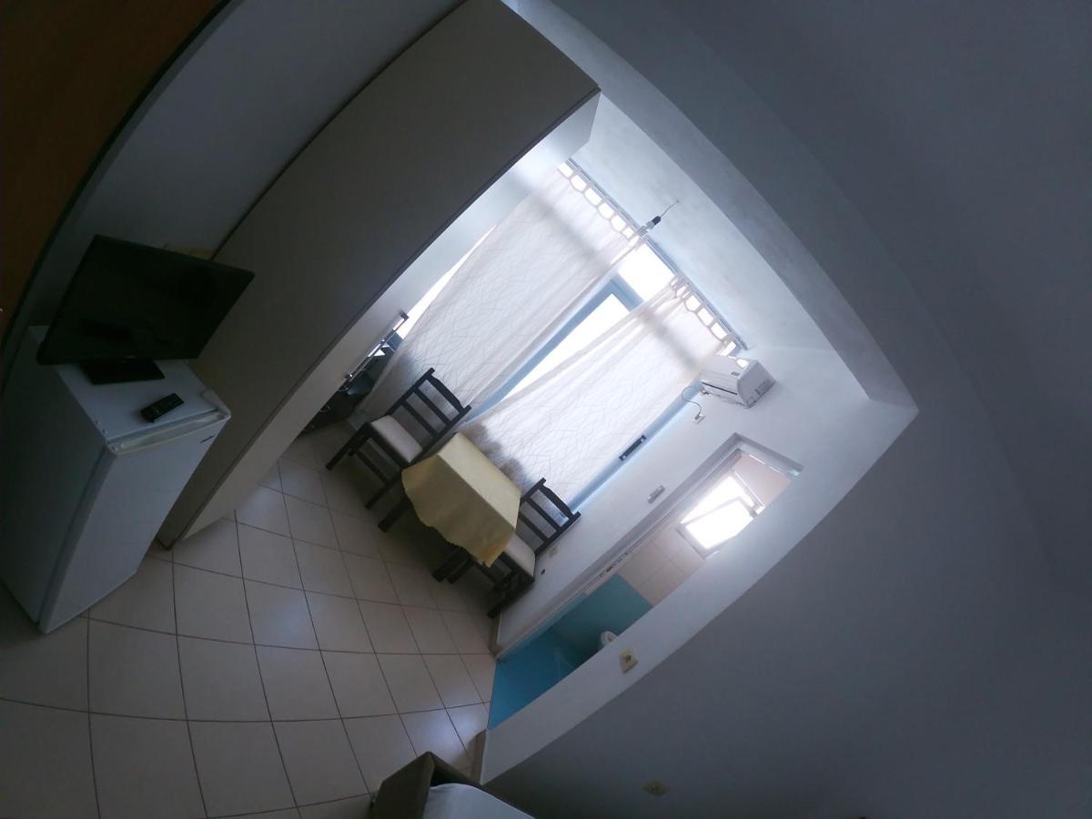 Honey Apartments Near Promenade ซารานเดอ ภายนอก รูปภาพ